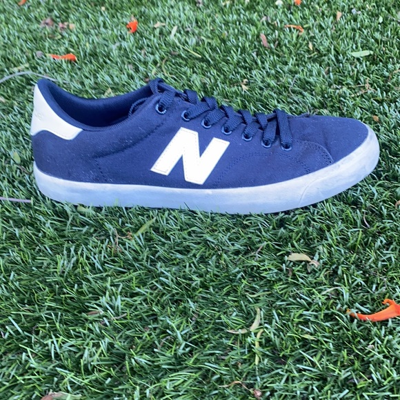 New Balance 210 Canvas Men’s Size 11 Shoes - Picture 5 of 7